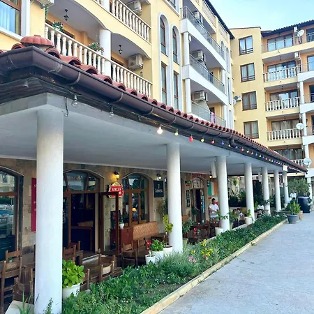 Royal Dreams Apartments, Sunny Lägenhet Slăntjev Brjag