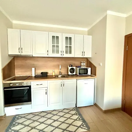 Royal Dreams Apartments, Sunny